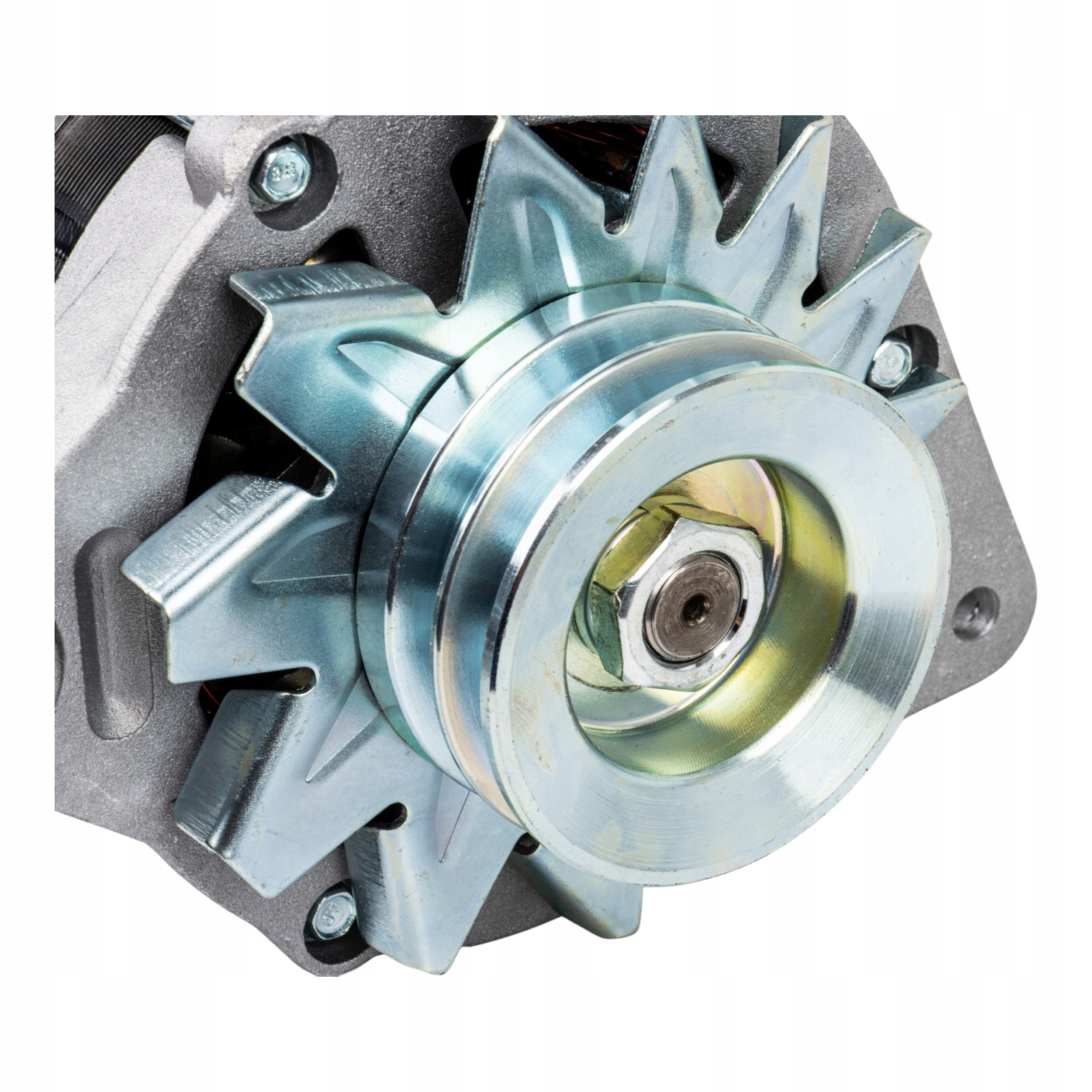 587025c24f3cfa34d84dfcc857dfd392.jpg Alternator do ciągnika Ursus C-385 14V 70A APExpert