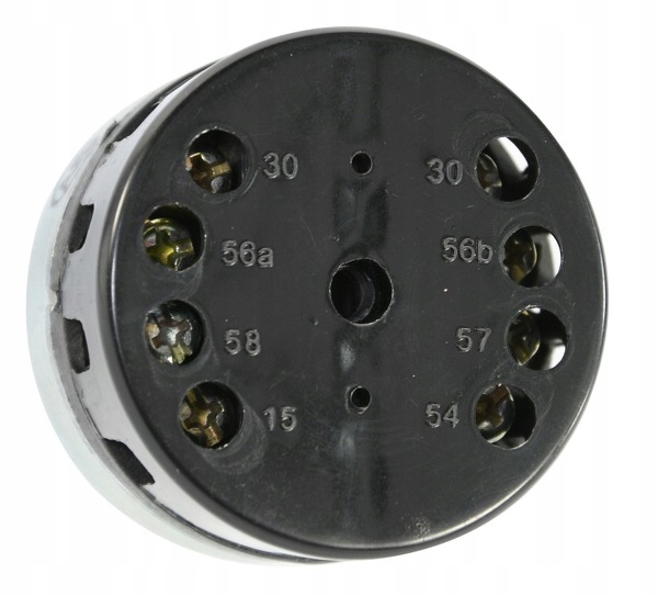 5ebdc84d8fd72c5d53334a9ed479c6bb.jpg STACYJKA Z KLUCZYKIEM METALOWA NAKRĘTKA URSUS C 330 C 360 C 385