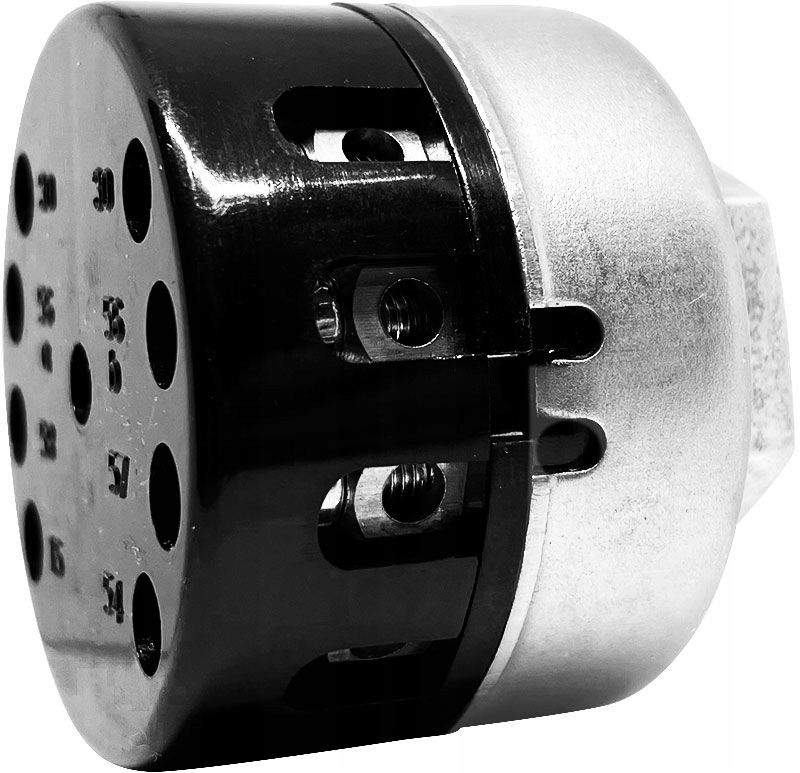 c6c21324a8e2c80bd186d5eb0a54c224.jpg STACYJKA Z KLUCZYKIEM METALOWA NAKRĘTKA URSUS C 330 C 360 C 385
