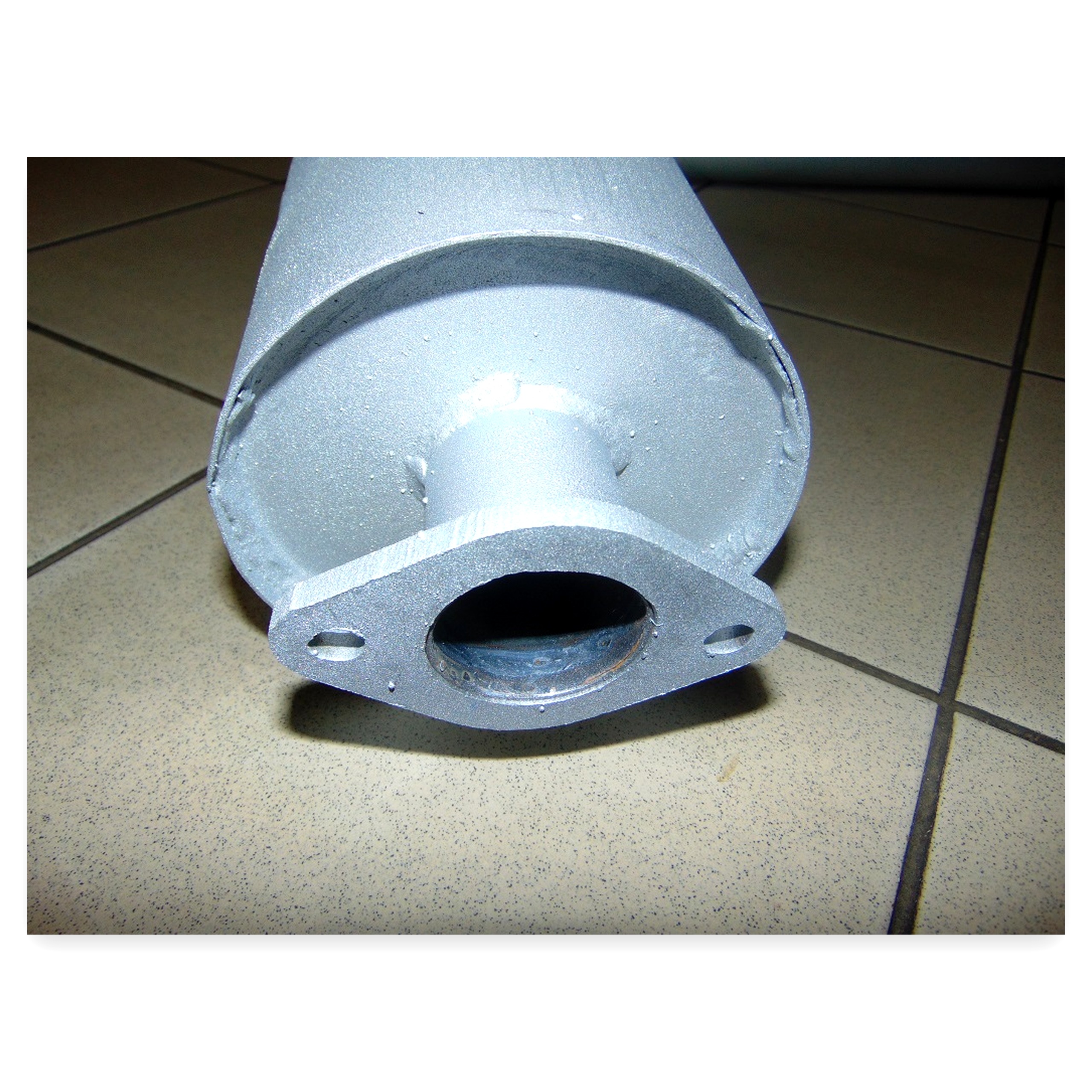 113ab80cd3d2da2780a40e5f83086644.jpg Tłumik Bizon do kombajnu Bizon Do