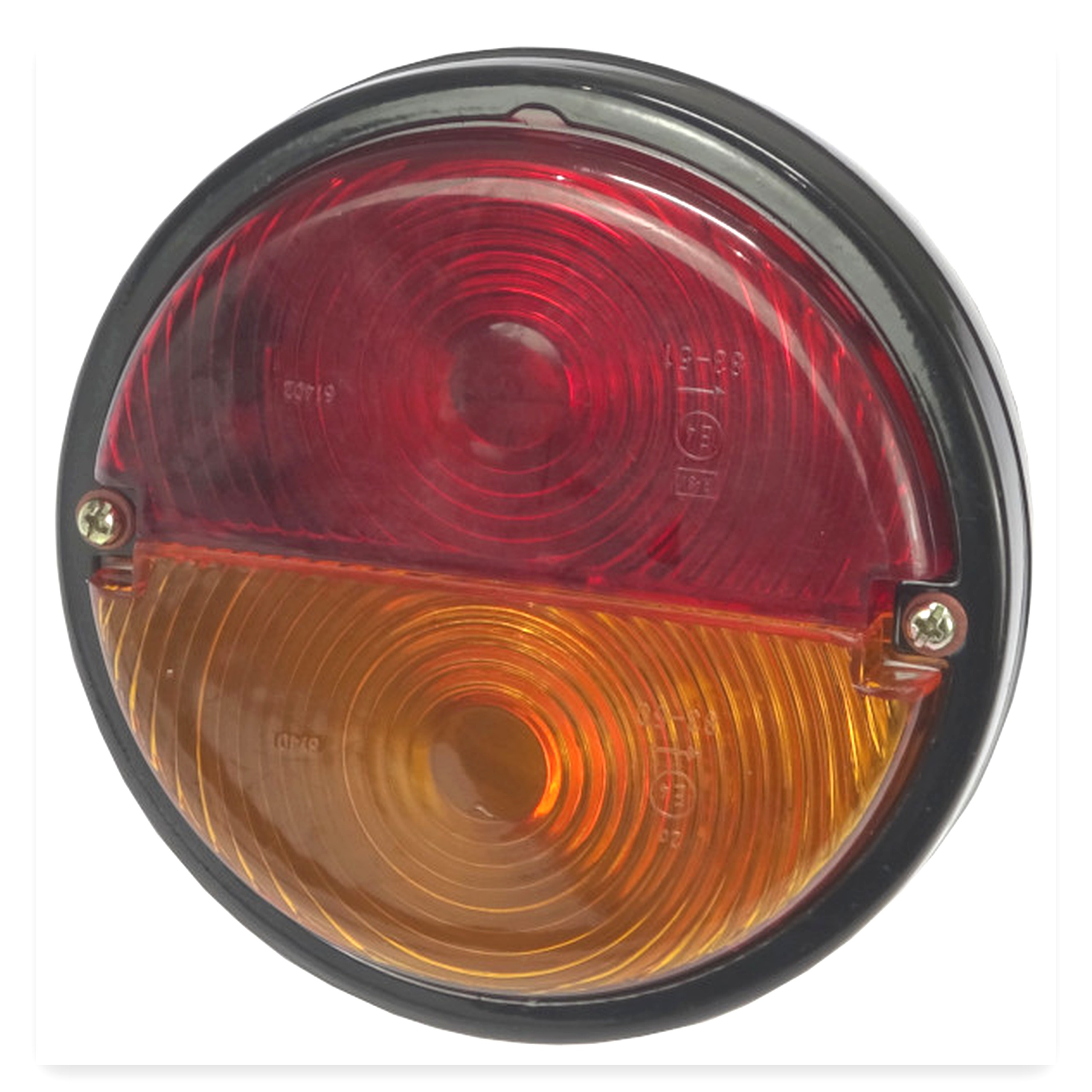 52377d44549c3d816dd57ac038f1dfe0.jpg Obudowa lampy tylnej C-330 metal prawa do ciągnika Ursus C-328