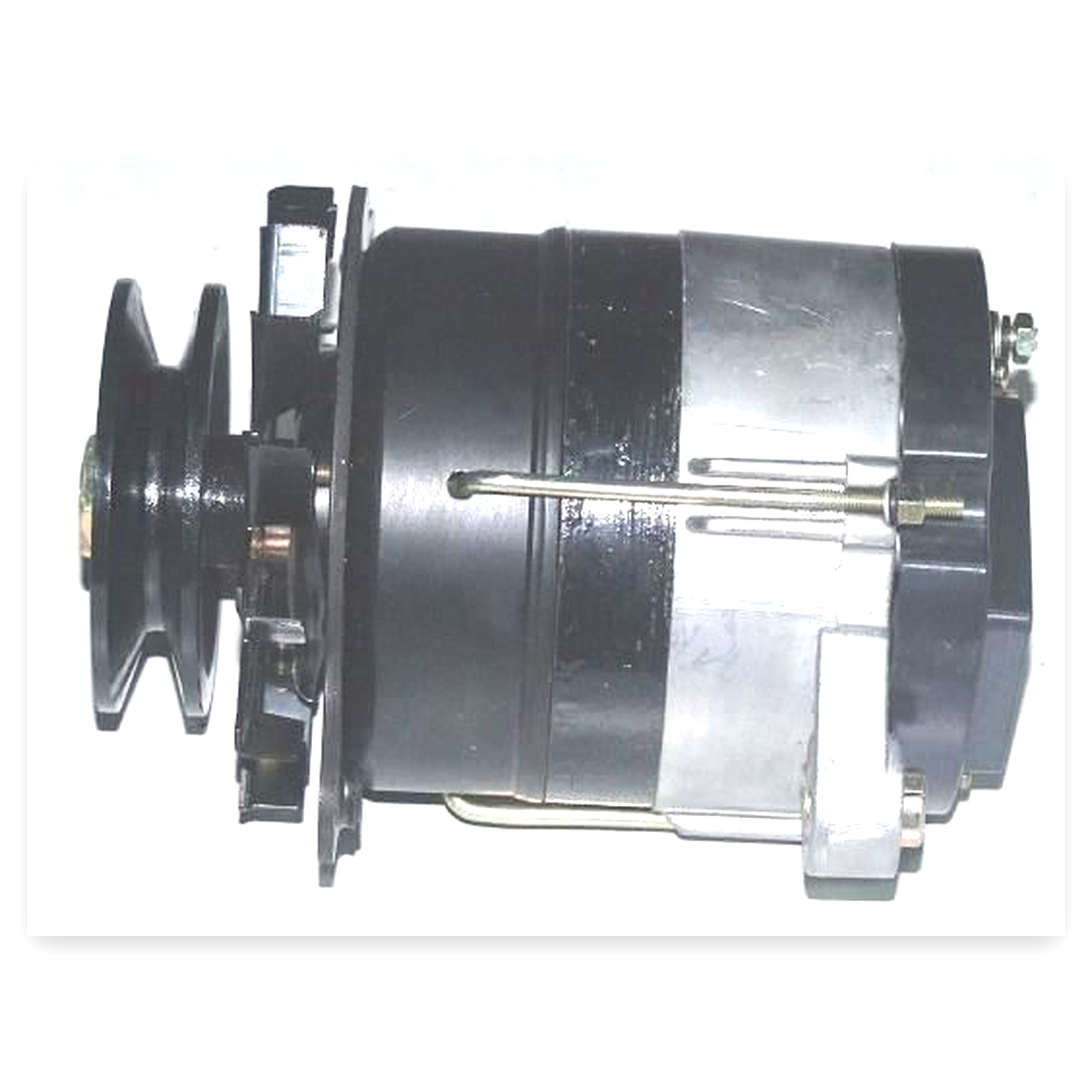 7f12d4b3cf5d42abcac7767f884238ec.jpg Alternator 14 V 700 W 3 - wyjścia Belarus MTZ