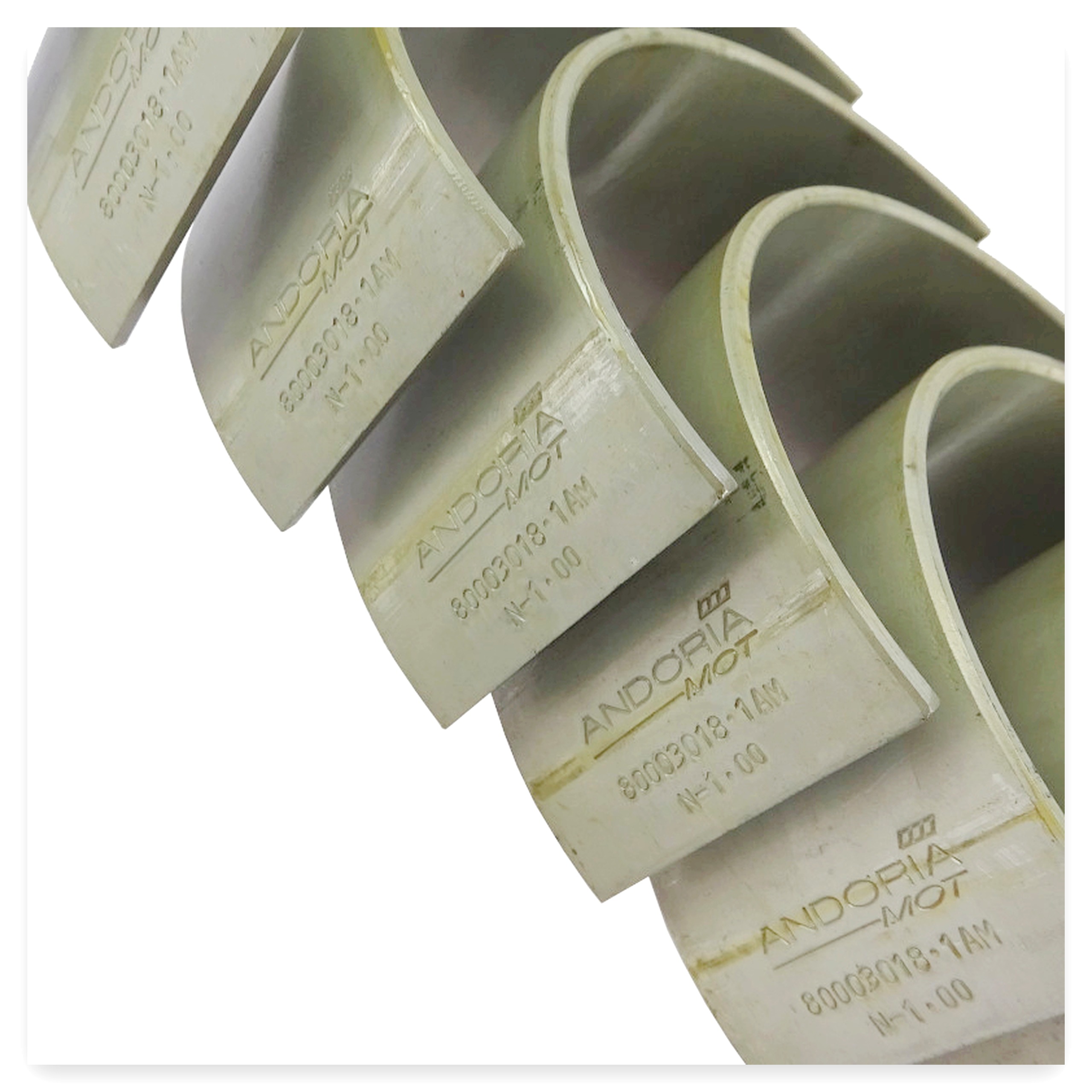 aa2987374e98c0891b9aa5f75a3a9034.jpg Komplet panewek korbowodowych do ciągnika Ursus C-385