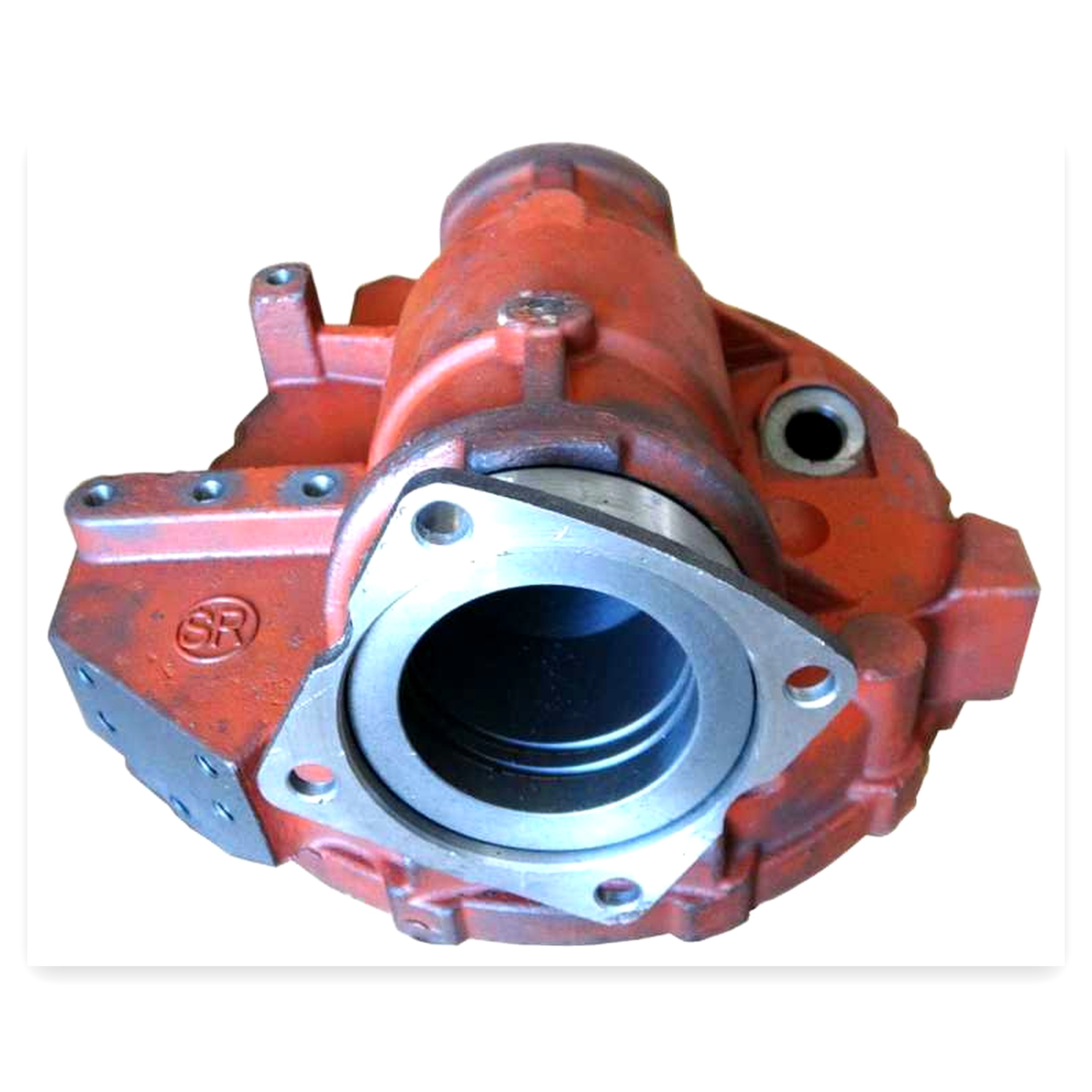 ab76b7a9af11c6516cc4901d0368f93a.jpg Korpus reduktora osi przedniej prawy MTZ