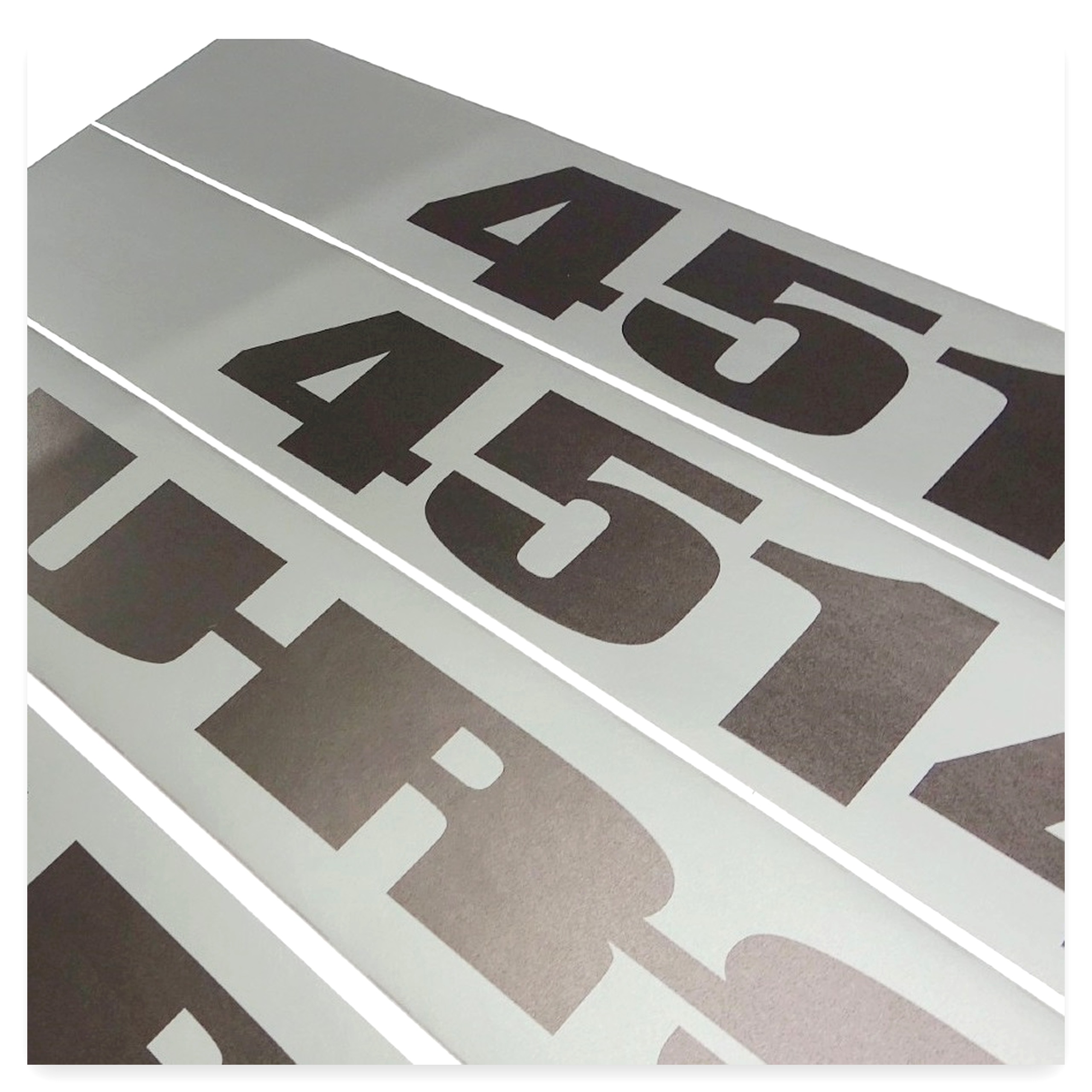 bd9b3049d58f9bd25ee40500ab9e7965.jpg Komplet znaków - emblematów Ursus 4514