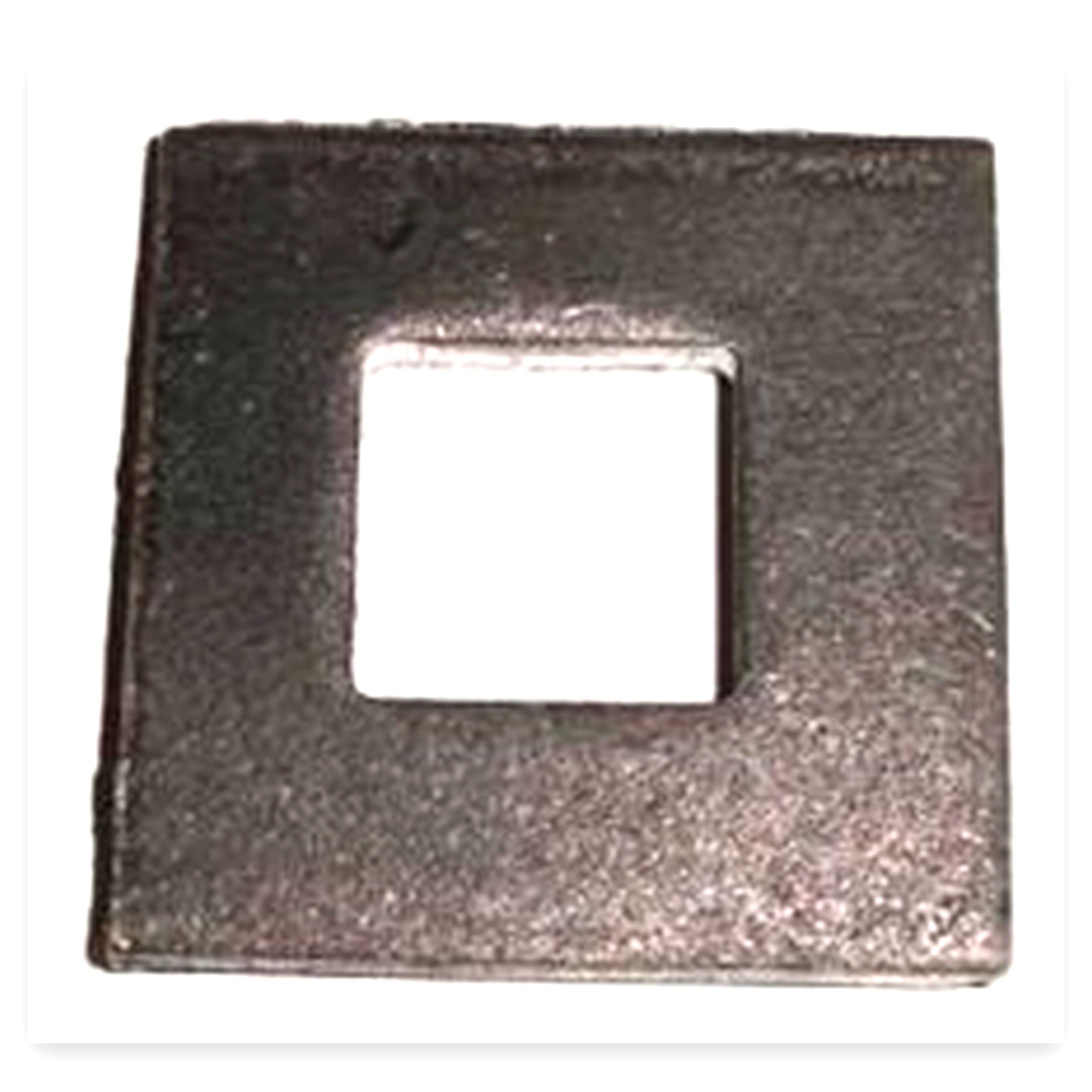 cae741124d2c9594eede69a1363a05c5.jpg Podkładka zabezpieczająca tarczy 4x40 17x17 mm do ciągnika Ursus C-330