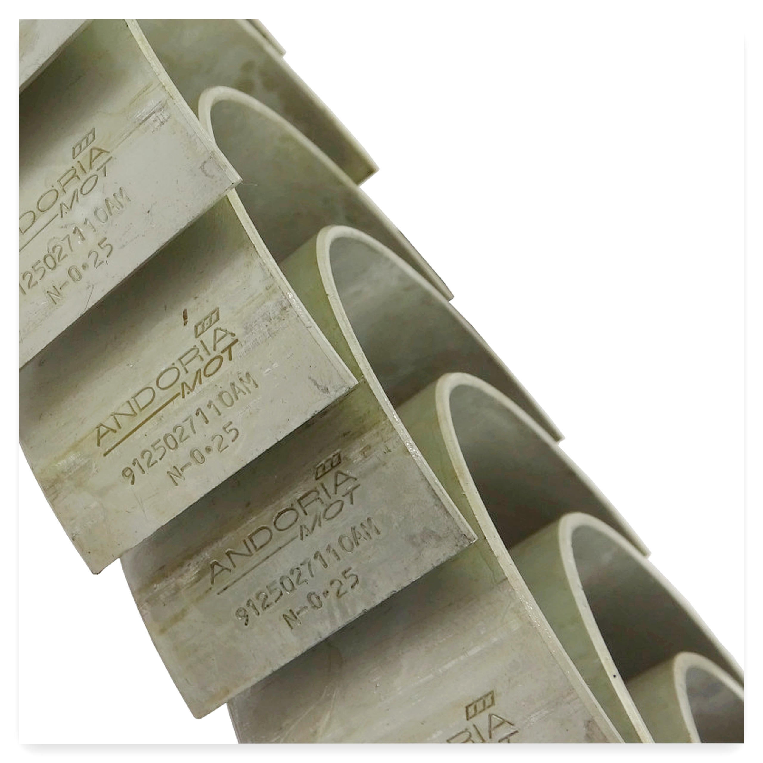 ccdda88c4e3235e6a768c8a8665589d2.jpg Komplet panewek głównych N-0,25 (I szlif) Ursus C-385 6-cyl. ANDORIA