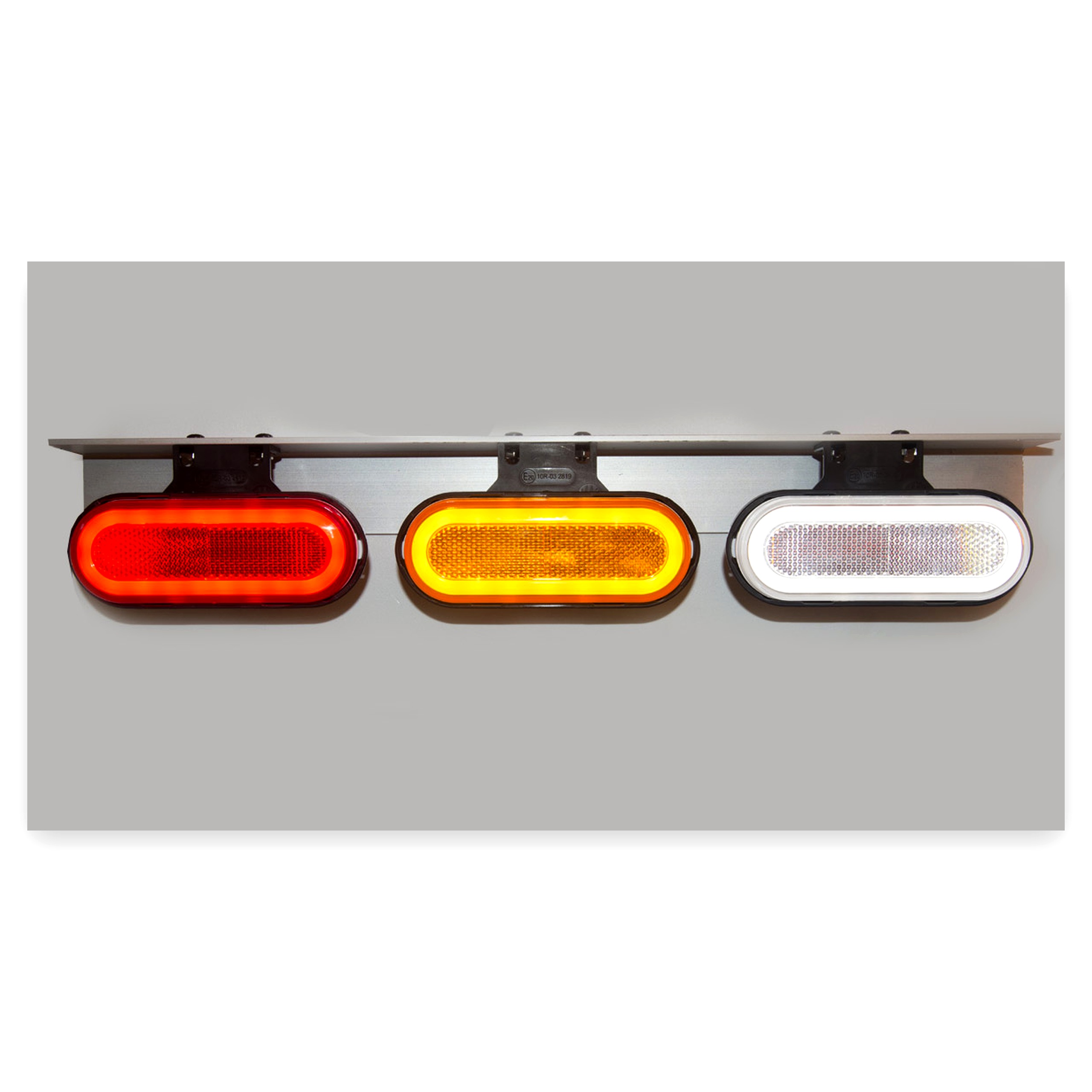 d1814c51ac0b57ba0f9066f59cd2c536.jpg Lampa obrysowa pozycyjna boczna elipsa W198 12 V/24 V LED 12 V/24 V